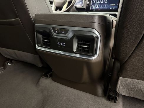 Used 2022 GMC Sierra 1500 Denali image 44