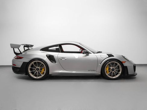 Certified 2019 Porsche 911 GT2 RS image 13