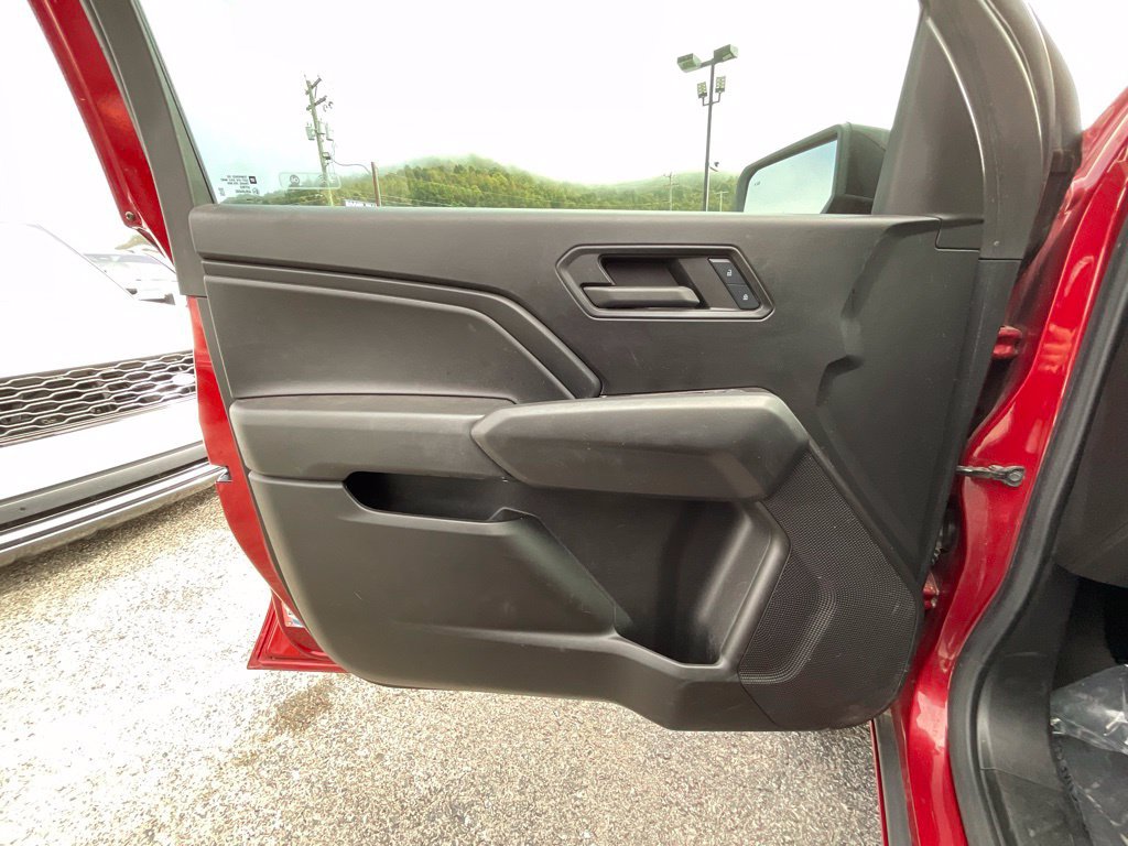 Used 2024 Chevrolet Colorado Trail Boss w/ Technology Package AWD/4WD image 8