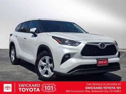 Used 2025 Toyota Highlander LE