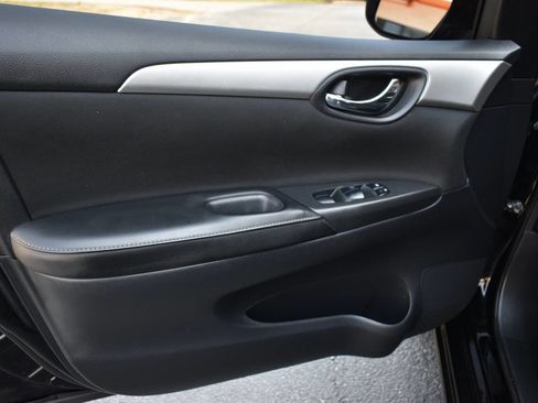 Used 2019 Nissan Sentra S image 14