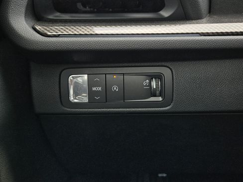 Used 2026 Chevrolet Traverse High Country FWD image 26