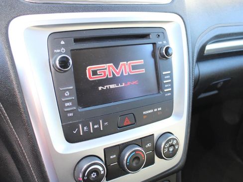 Used 2015 GMC Acadia SLE image 15