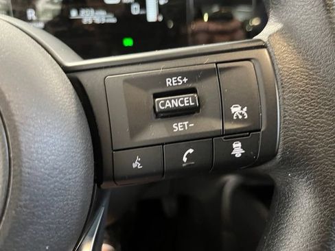 Used 2025 Nissan Kicks SV FWD image 27