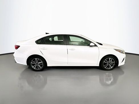 Used 2022 Kia Forte LXS FWD image 8