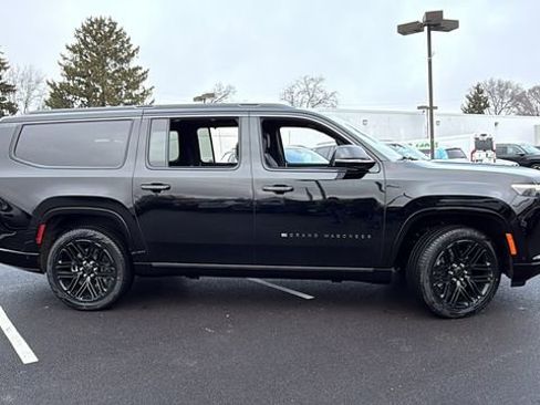 New 2026 Jeep Grand Wagoneer L Limited AWD/4WD image 2
