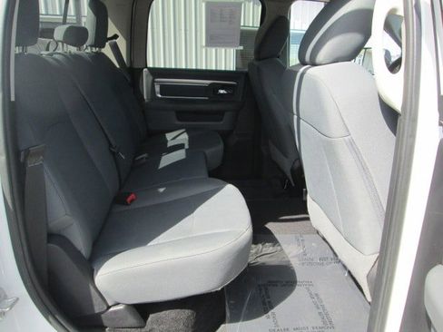 Used 2017 RAM 3500 SLT AWD/4WD image 14