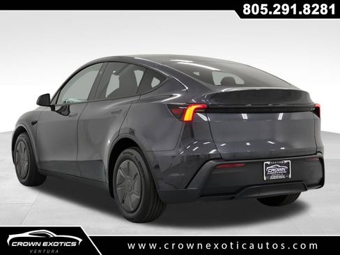 Used 2026 Tesla Model Y Long Range image 5