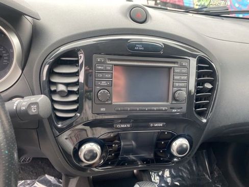 Used 2014 Nissan Juke SL image 12