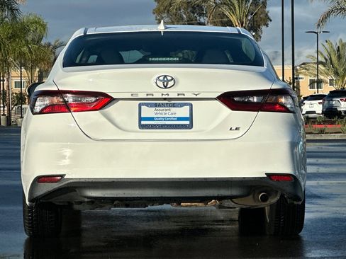 Used 2021 Toyota Camry LE image 5