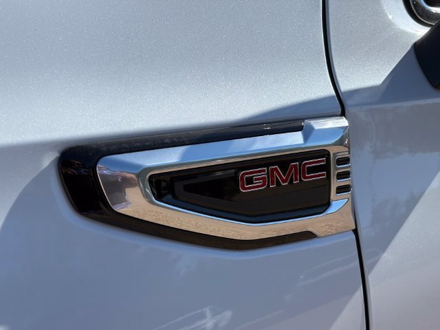 New 2026 GMC Yukon Denali w/ Denali Reserve Package RWD image 11