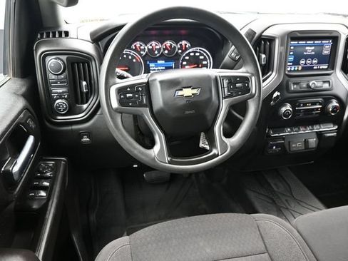 Used 2022 Chevrolet Silverado 2500 Custom w/ Custom Value Package AWD/4WD image 16