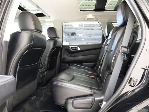 Used 2018 Nissan Pathfinder Platinum image 29