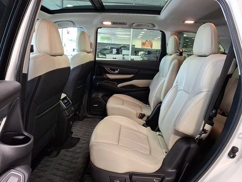 Used 2023 Subaru Ascent Limited w/ Technology Package AWD/4WD image 10