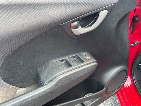 Used 2013 Honda Fit image 37