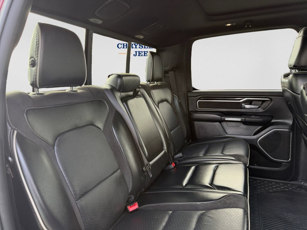 Used 2024 RAM 1500 Laramie AWD/4WD image 18
