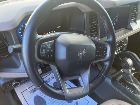 Used 2024 Ford Bronco Wildtrak image 16