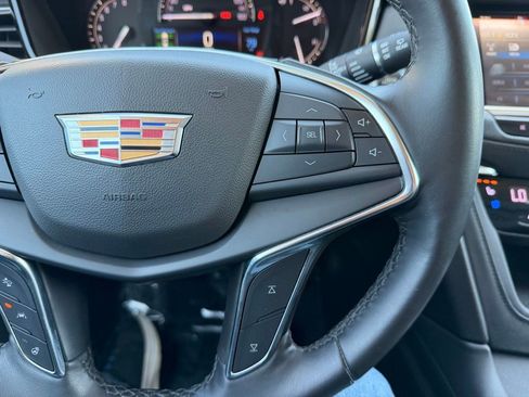 Used 2019 Cadillac XT5 Premium Luxury AWD/4WD image 19