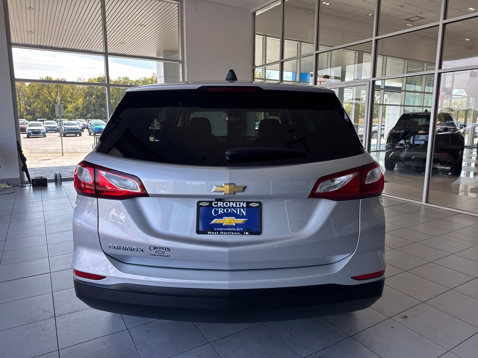 Used 2019 Chevrolet Equinox LS w/ LS Convenience Package FWD image 9