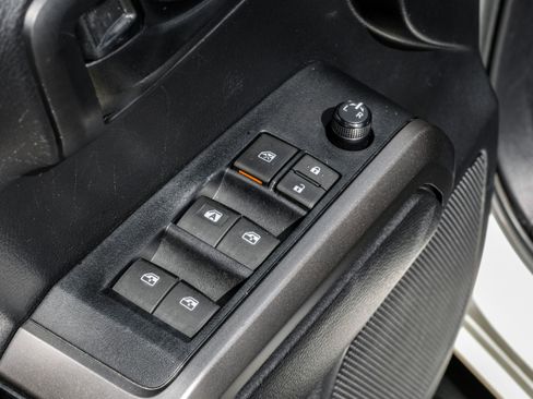 Used 2021 Toyota Tacoma SR5 RWD image 41