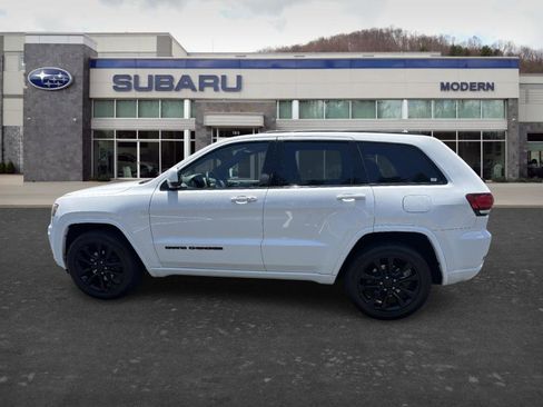 Used 2018 Jeep Grand Cherokee Altitude AWD/4WD image 7