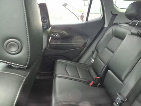 Used 2023 GMC Terrain SLT AWD/4WD image 8