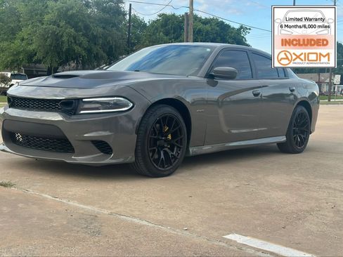 Used 2018 Dodge Charger R/T w/ Plus Group RWD image 1