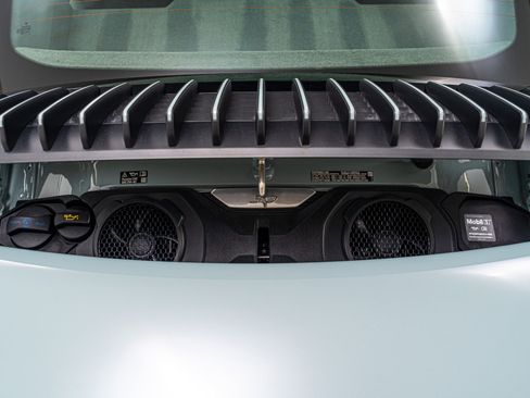 Used 2025 Porsche 911 Carrera image 12