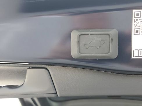Used 2023 Toyota RAV4 Limited FWD image 7