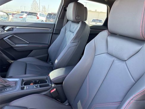 Certified 2025 Audi Q3 2.0T Premium Plus w/ Premium Plus Package image 25