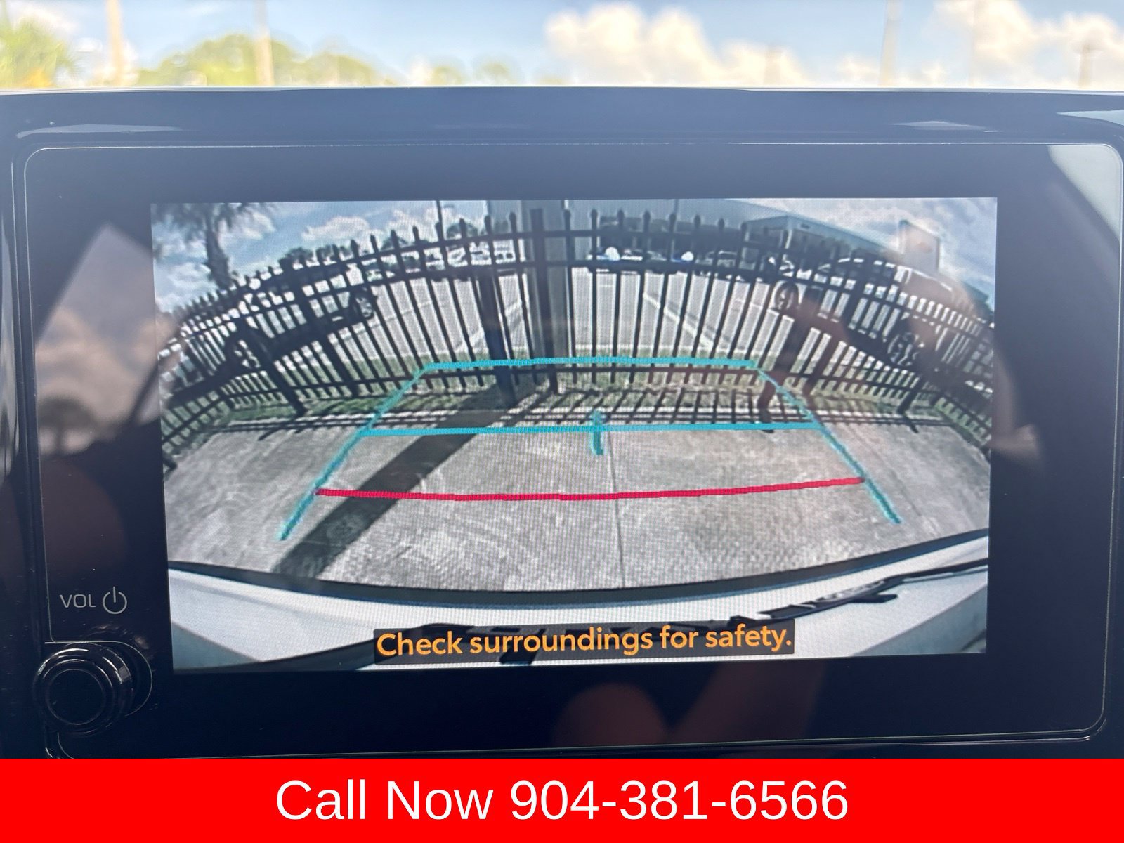 Used 2024 Toyota Corolla Cross LE w/ Moonroof Package FWD image 25