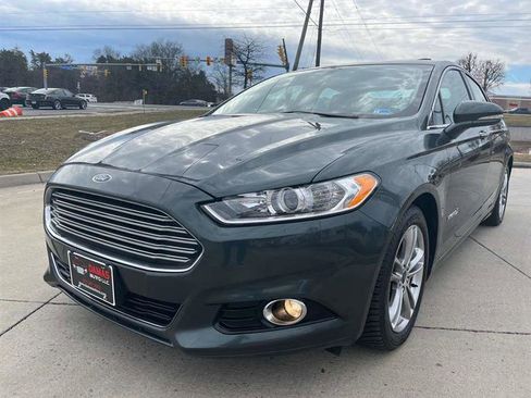 Used 2016 Ford Fusion Titanium image 3
