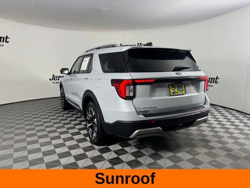 Used 2025 Ford Explorer Platinum w/ LUX Leather Package AWD/4WD image 9