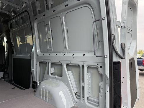 New 2025 Mercedes-Benz Sprinter 2500 image 10