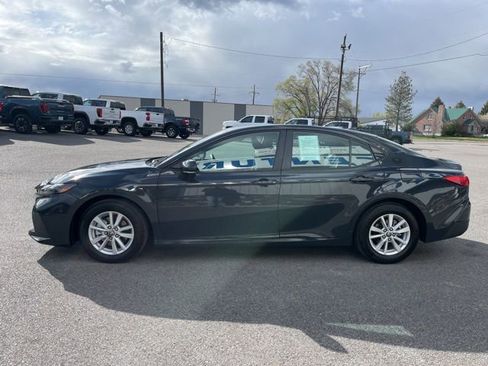 Used 2026 Toyota Camry LE image 8