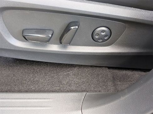 Certified 2025 INFINITI QX60 Luxe image 13