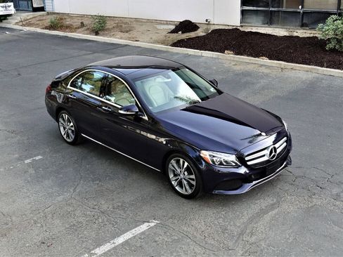 Used 2015 Mercedes-Benz C 300 Sedan image 25