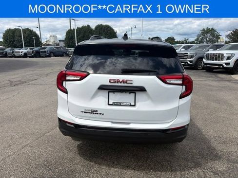 Used 2023 GMC Terrain SLT w/ Tech Package FWD image 9
