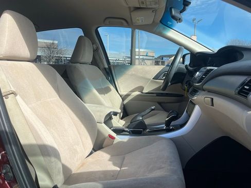 Used 2013 Honda Accord LX image 19