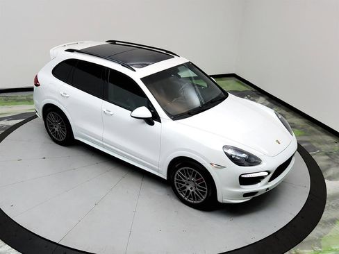 Used 2013 Porsche Cayenne GTS AWD/4WD image 34