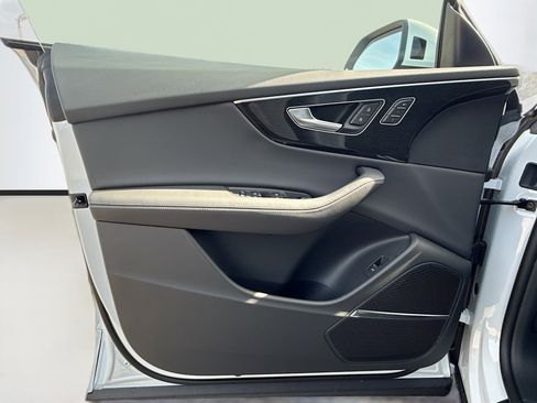 New 2026 Audi Q8 Premium Plus image 22