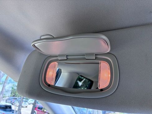 Used 2018 Chrysler Pacifica Touring Plus w/ Tire & Wheel Group FWD image 29