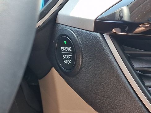 Certified 2022 Ford Escape SEL w/ Technology Package FWD image 30