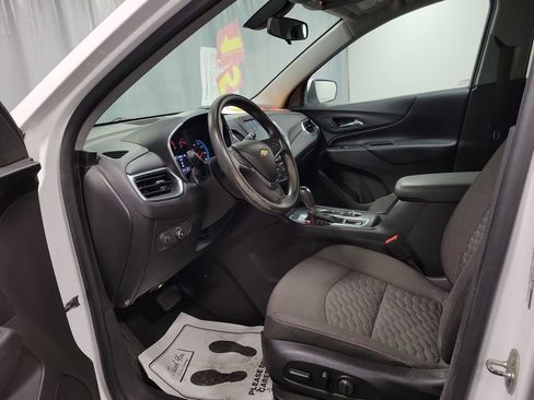 Used 2018 Chevrolet Equinox LT image 13