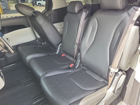 Used 2022 Kia Carnival SX FWD image 14