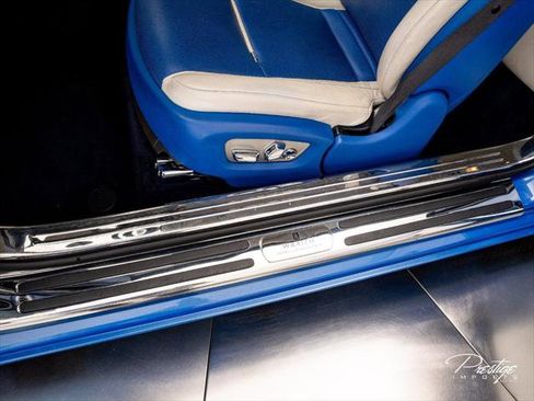 Used 2017 Rolls-Royce Wraith RWD image 21