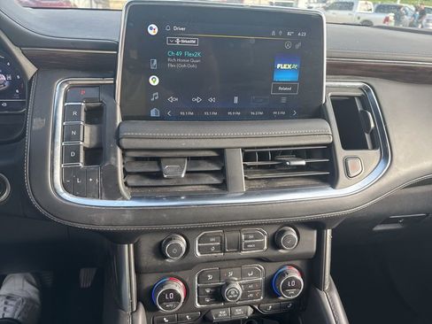 Used 2022 Chevrolet Suburban LT w/ Max Trailering Package image 11