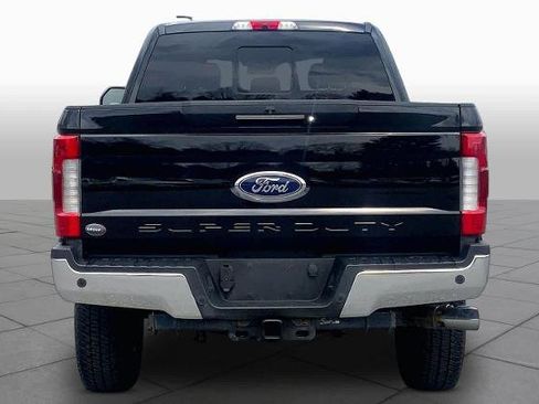 Certified 2019 Ford F250 Lariat w/ Lariat Ultimate Package image 4