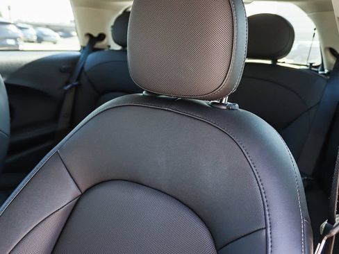Used 2024 MINI Cooper 2-Door Hardtop FWD image 31