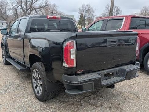 Used 2021 GMC Canyon Denali image 4